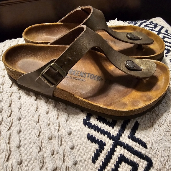 Birkenstock Gizeh Sandal EU 38 / US 7 to 7.5 Oiled Bronze Leather - Picture 6 of 15